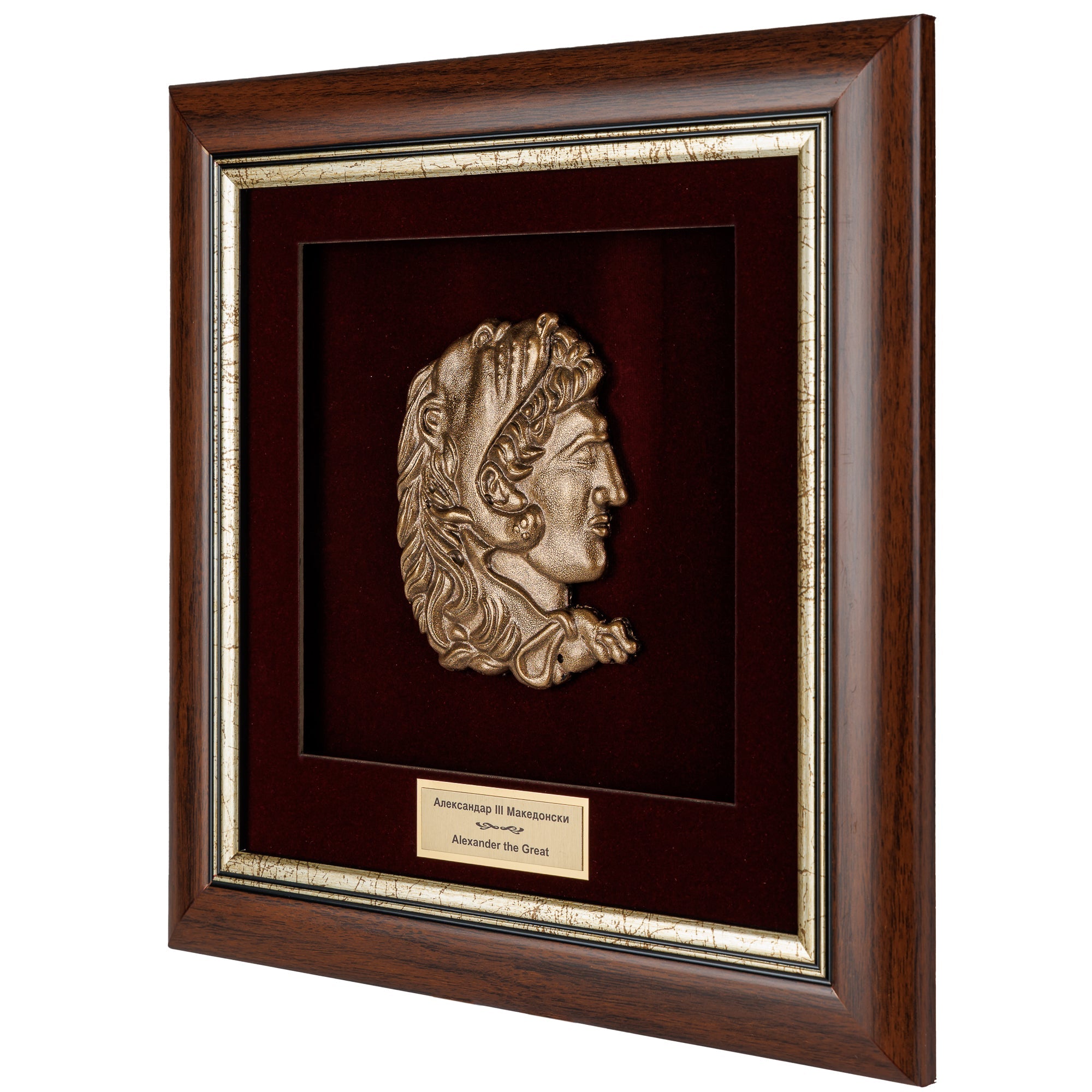 Врамено уметничко дело кое претставува верна реплика на антички дизајн, совршен сувенир и колекционерско богатство за љубители на историјата.