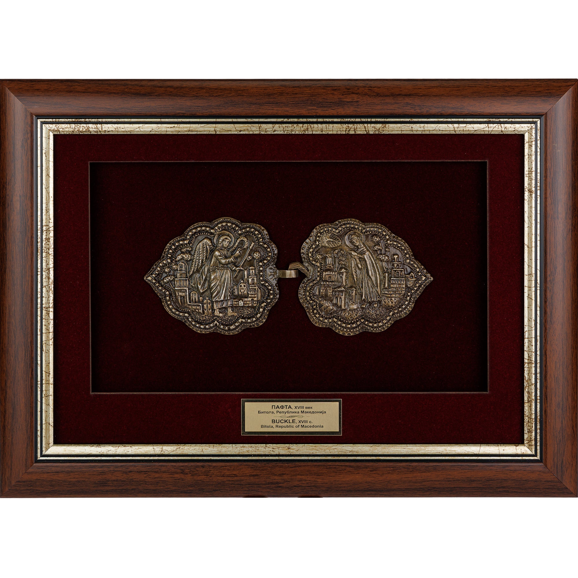 Елегантно врамена дводелна пафта од Битола со мотив на Благовештението, автентичен македонски сувенир во масивна дрвена рамка од ВЕКОВИ.